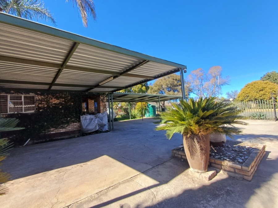 1 Bedroom Property for Sale in Lichtenburg North West